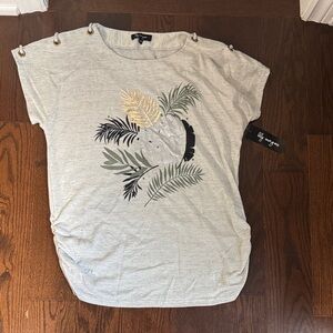 Light Gray Short Sleeve Tropical Leaf Tee with Gold Accent